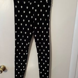 PINK (Victoria Secret) small never worn!  Skull leggings